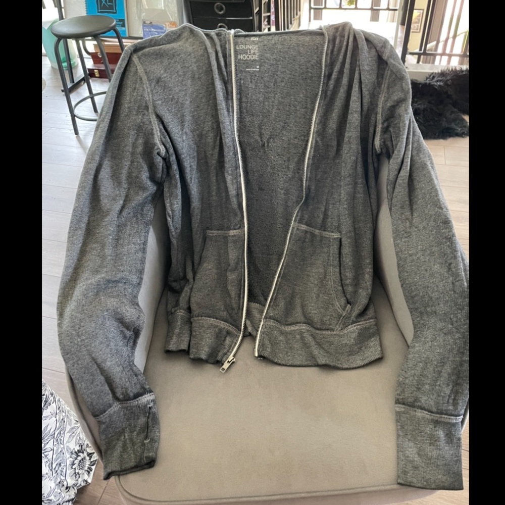 SO brand Kohls zip-up hoodie. Size M.